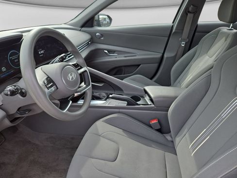 Used 2024 Hyundai Elantra SEL FWD image 22