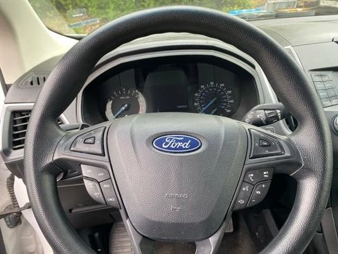 Used 2018 Ford Edge SE FWD image 18