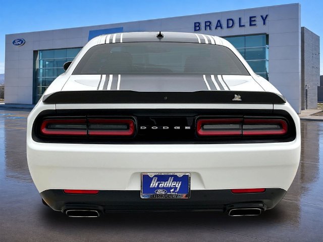 Used 2017 Dodge Challenger R/T Scat Pack RWD image 6
