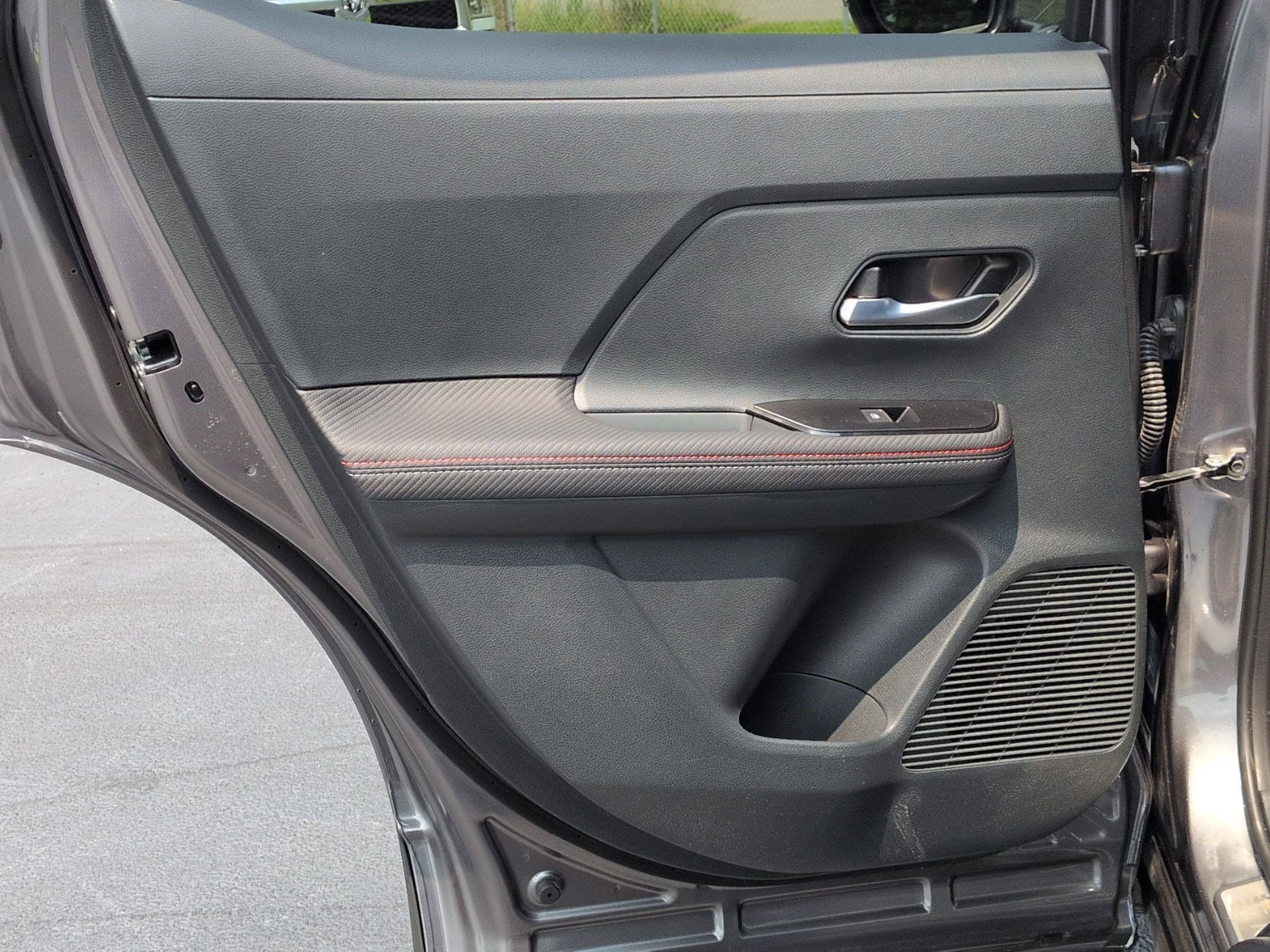 Used 2025 Nissan Kicks SR w/ Illumination Package FWD image 28