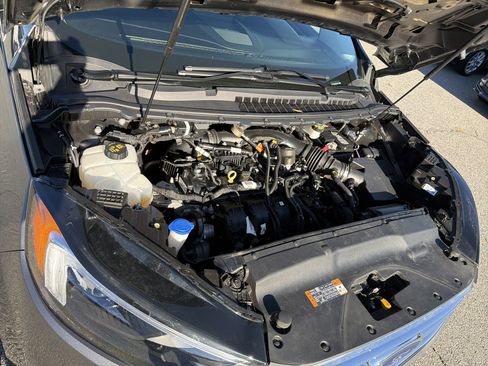 Used 2024 Ford Edge Titanium image 23