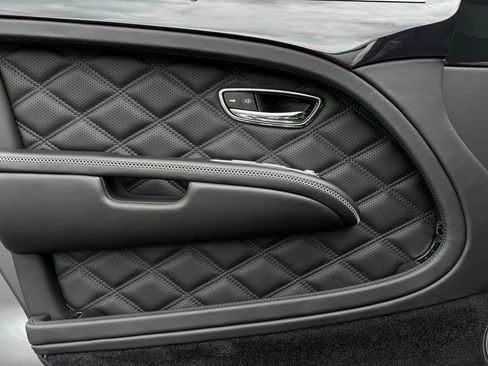 Used 2013 Bentley Mulsanne Mulliner Edition image 97