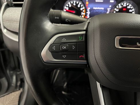Used 2022 Jeep Compass Latitude AWD/4WD image 28