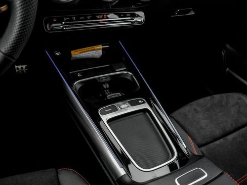 New 2026 Mercedes-Benz GLA 35 AMG 4MATIC image 17