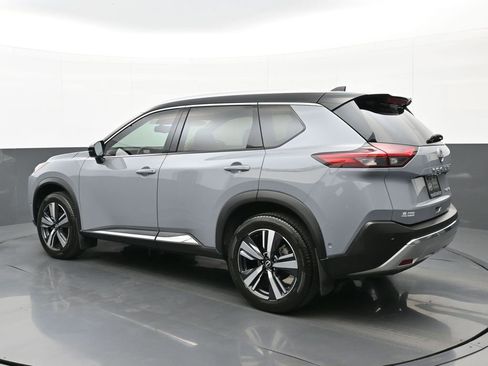 Used 2023 Nissan Rogue Platinum image 5