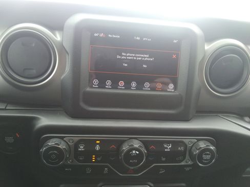 Used 2021 Jeep Wrangler Sport S image 25