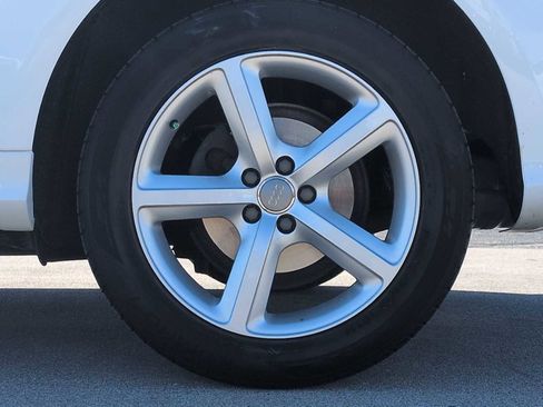 Used 2017 Audi Q5 2.0T Premium Plus w/ Technology Package image 13