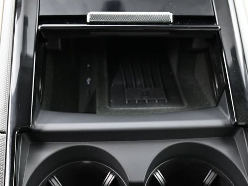 Used 2026 Porsche Panamera image 23