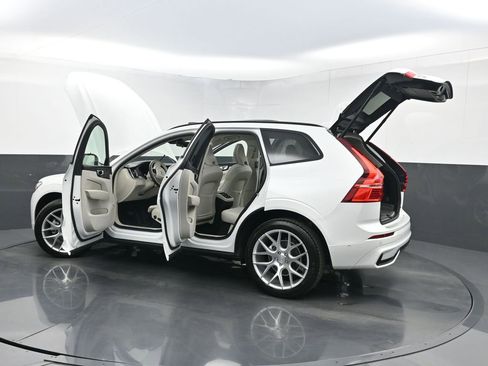 Used 2025 Volvo XC60 B5 Ultra w/ Protection Package Premier image 36