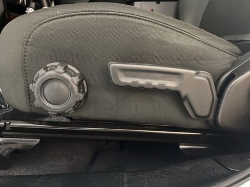 Used 2019 Jeep Wrangler Unlimited Sport S image 23