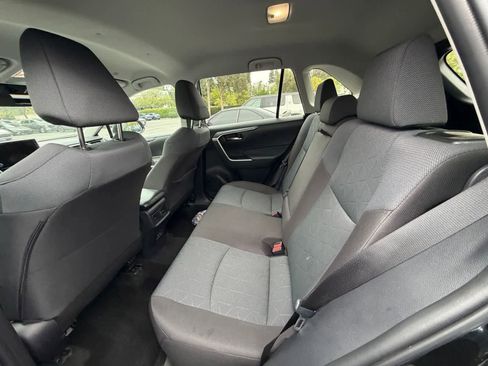 Used 2025 Toyota RAV4 XLE FWD image 5