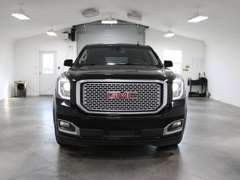 Used 2017 GMC Yukon Denali w/ Open Road Package AWD/4WD image 3