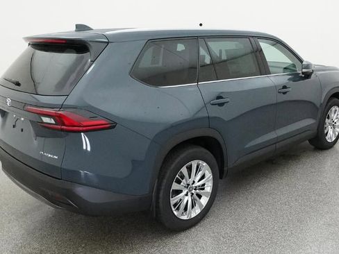 New 2026 Toyota Grand Highlander Platinum AWD/4WD image 9