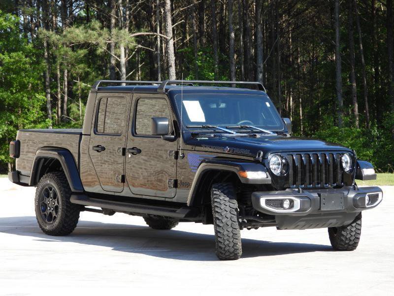 Used 2023 Jeep Gladiator Willys AWD/4WD image 4