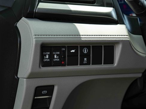 Used 2024 Honda Odyssey EX-L image 39