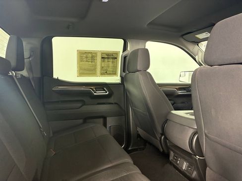 Used 2025 Chevrolet Silverado 1500 LT AWD/4WD image 26