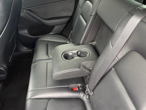 Used 2023 Tesla Model Y Long Range image 34