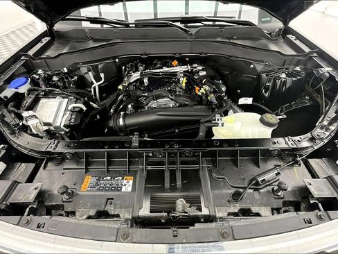 New 2025 Ford Explorer Active w/ Active Comfort Package image 12