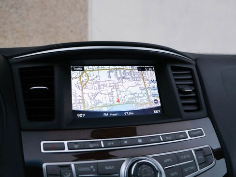 Used 2017 INFINITI QX60 Luxe w/ Deluxe Technology Package image 39