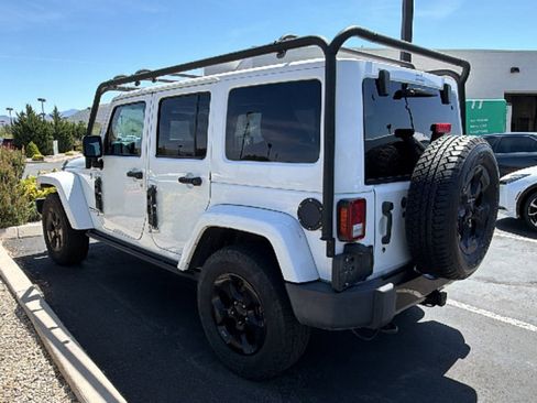 Used 2015 Jeep Wrangler Unlimited Sahara AWD/4WD image 3