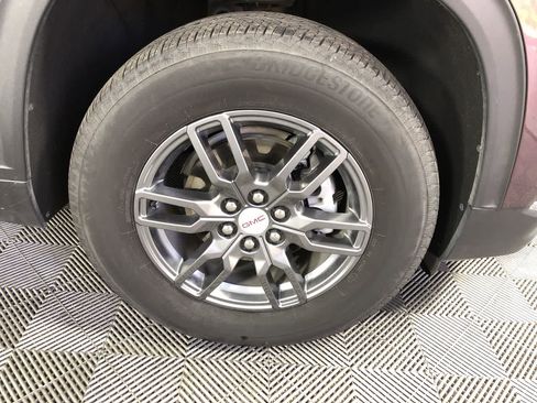 Used 2025 GMC Acadia Elevation image 20