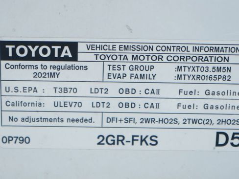 Used 2021 Toyota Tacoma TRD Off-Road w/ Technology Package AWD/4WD image 13