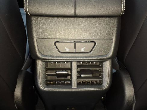 Used 2026 GMC Terrain Elevation w/ Elevation Premium Package image 13