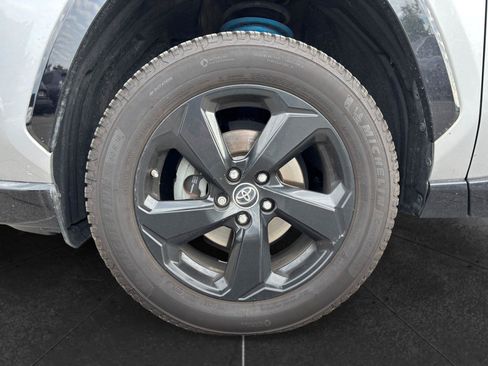 Used 2019 Toyota RAV4 XSE AWD/4WD image 9