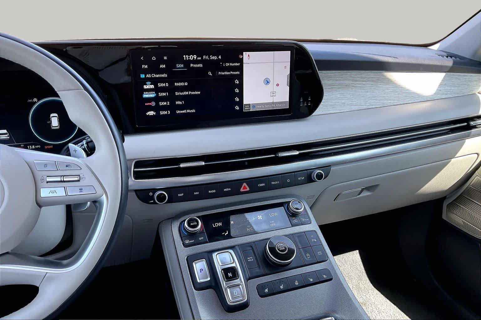 Used 2024 Hyundai Palisade Calligraphy FWD image 7