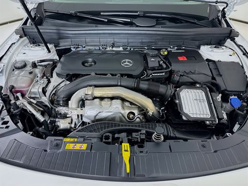 New 2026 Mercedes-Benz GLB 250 GLB 250 image 32