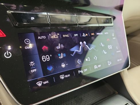 Used 2023 Maserati Grecale GT image 30