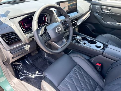 Used 2026 Nissan Rogue Platinum w/ Platinum Premium Package AWD/4WD image 26