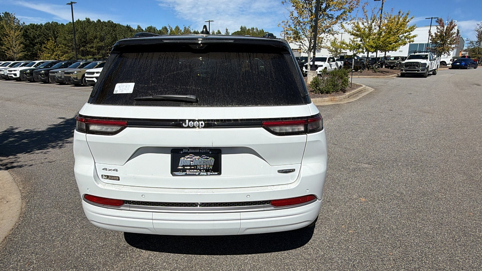 New 2027 Jeep Grand Cherokee Summit AWD/4WD image 9