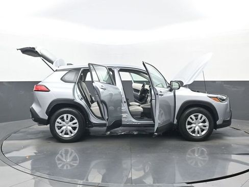 Used 2023 Toyota Corolla Cross L image 31