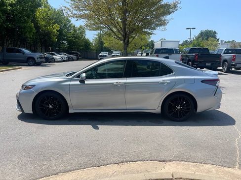 Used 2021 Toyota Camry XSE FWD image 4