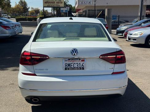 Used 2017 Volkswagen Passat 1.8T SE image 5