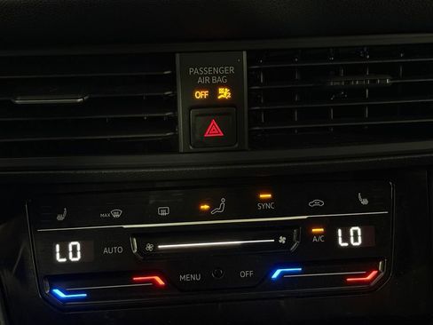 Used 2025 Volkswagen Jetta Sport FWD image 19