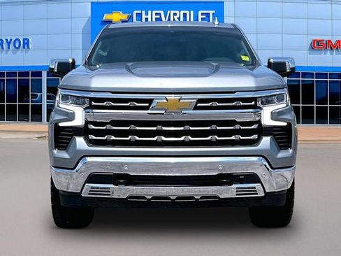 Used 2025 Chevrolet Silverado 1500 LTZ AWD/4WD image 2