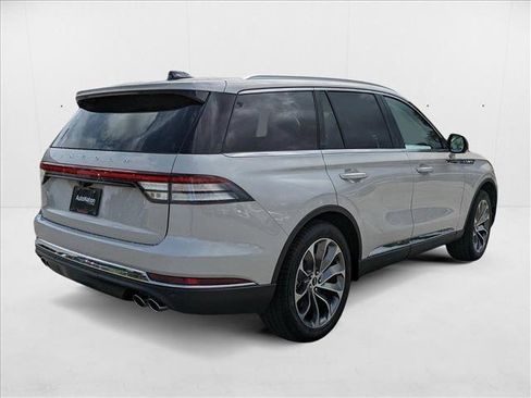 New 2025 Lincoln Aviator Reserve w/ Luxury Package image 8