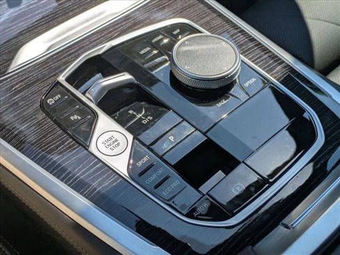 New 2026 BMW X5 sDrive40i w/ M Sport Package image 11