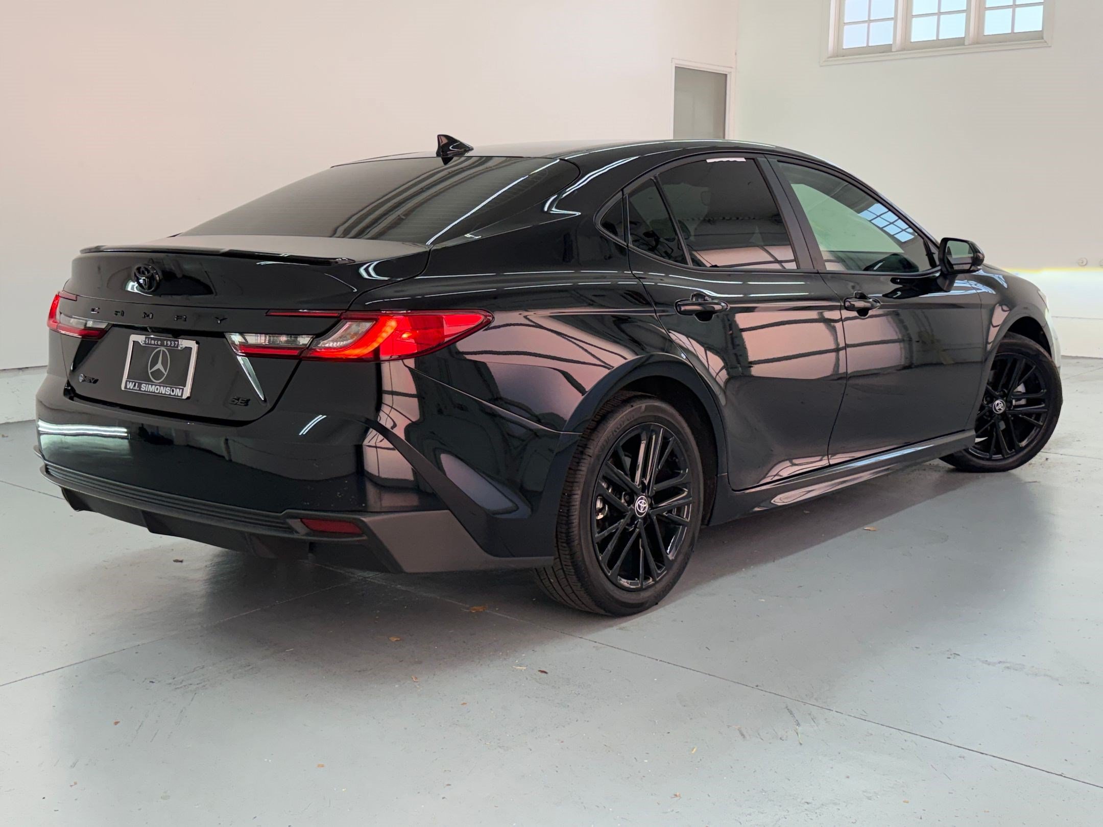 Used 2026 Toyota Camry SE w/ Convenience Package FWD image 8