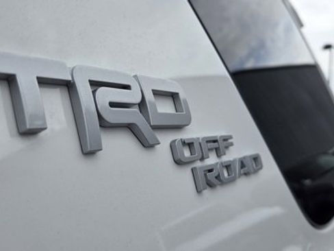 Used 2018 Toyota 4Runner TRD Off-Road Premium image 15