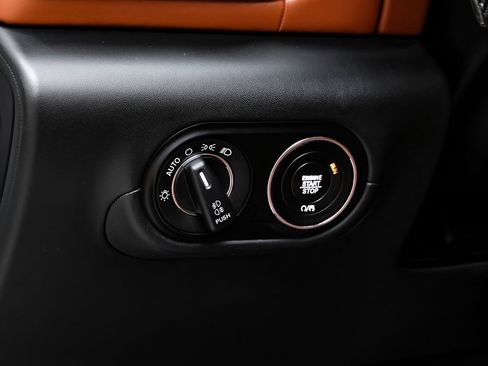 Used 2019 Maserati Levante S GranSport image 25