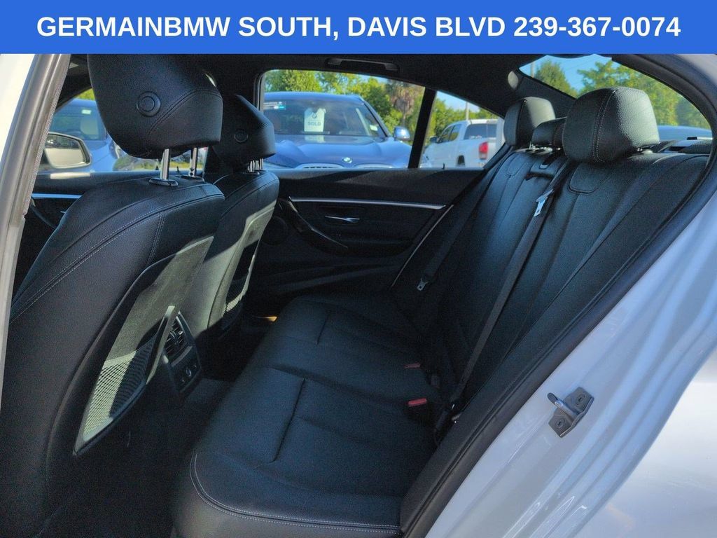 Used 2017 BMW 330i xDrive Sedan AWD/4WD image 16