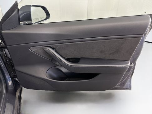 Used 2020 Tesla Model 3 Long Range AWD/4WD image 30
