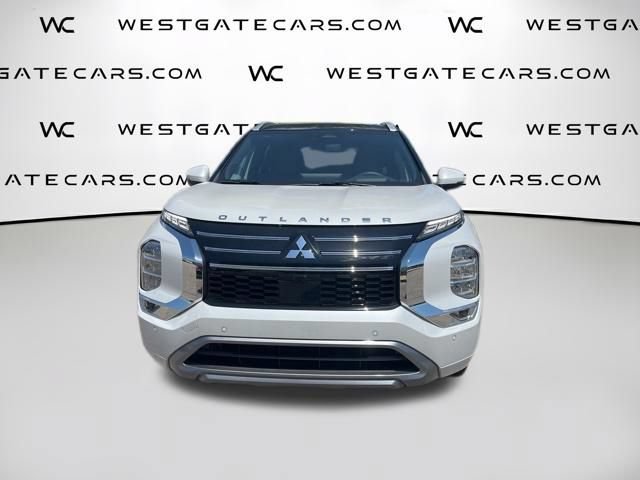 Used 2025 Mitsubishi Outlander SEL FWD image 2