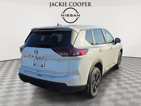 New 2026 Nissan Rogue SV w/ Cold Weather Package FWD image 5