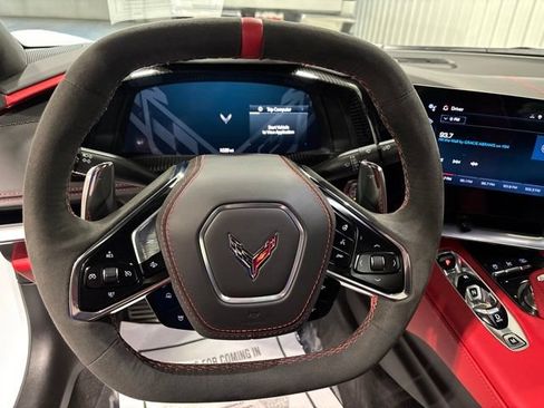 Used 2024 Chevrolet Corvette Stingray Premium Conv w/ Z51 Performance Package RWD image 24