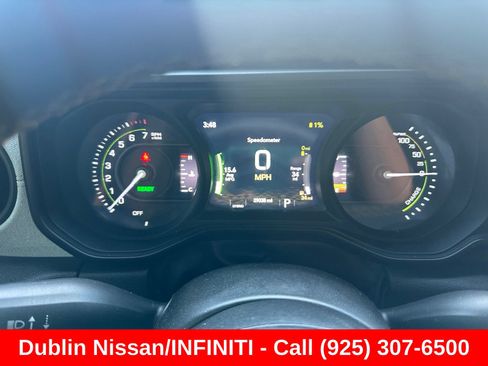 Used 2024 Jeep Wrangler Unlimited AWD/4WD image 5
