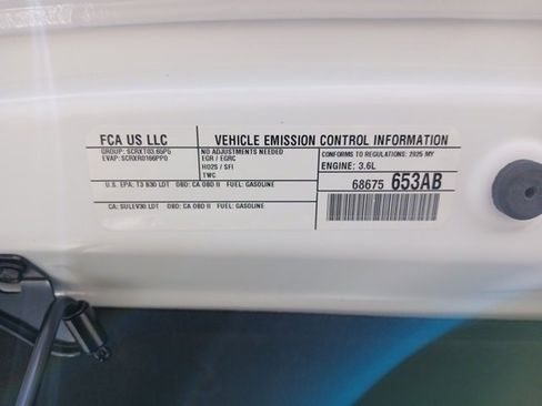 New 2025 Jeep Gladiator Sport image 15